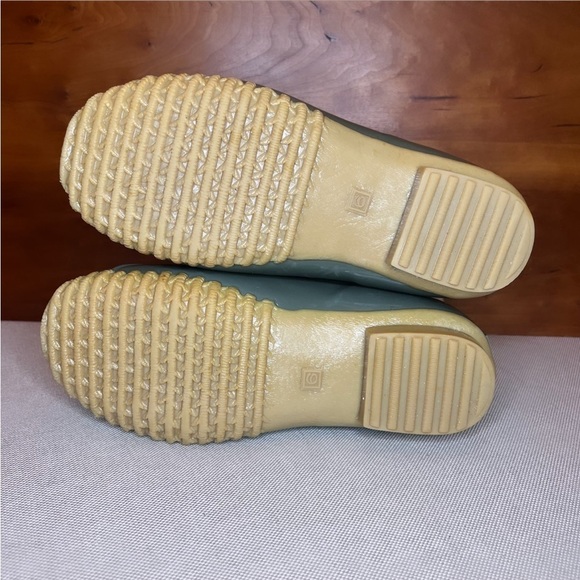 JACK ROGERS Chloe Classic Rain Boots In Olive/Metallic Beige Size 6 - Picture 5 of 9